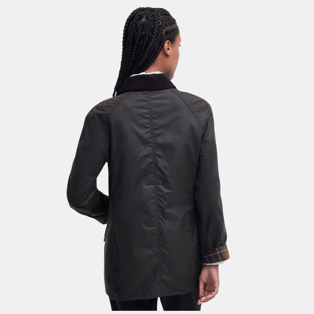 Chaqueta encerada Barbour Classic Beadnell verde oliva para mujer