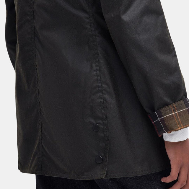 Chaqueta encerada Barbour Classic Beadnell verde oliva para mujer