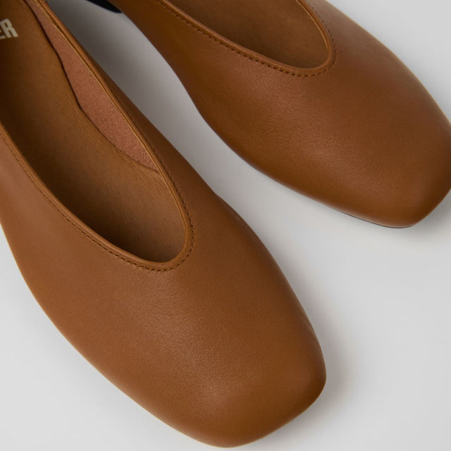 Camper Casi Myra Brown
