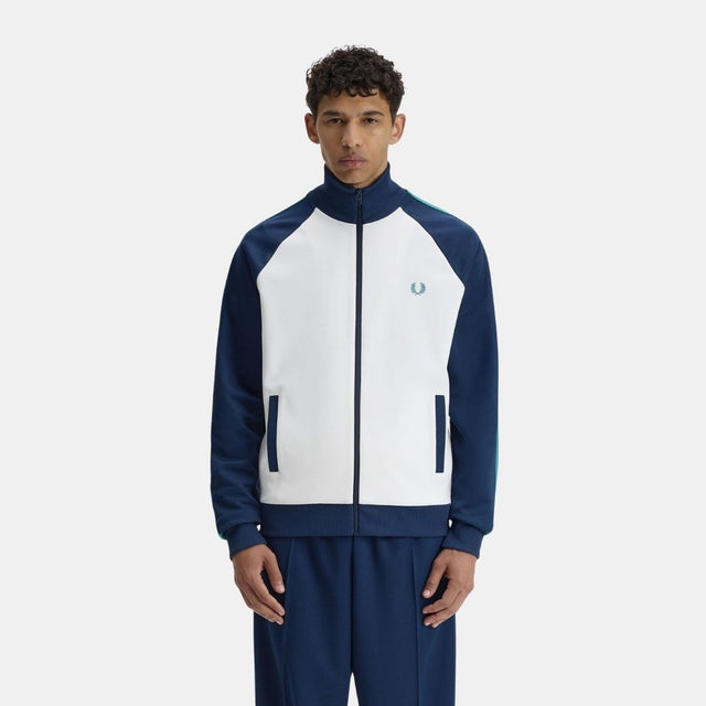 Fred Perry Contrast Sleeve Snow White