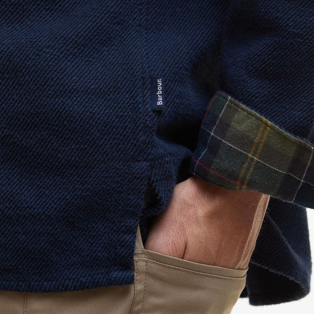 Barbour Baystone Relaxed Long-Sleeved Shirt Navy