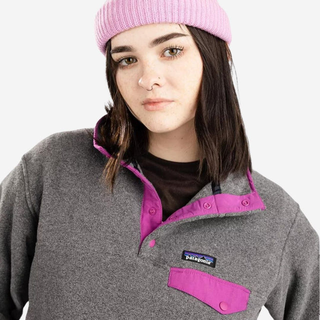 Patagonia Women's Lightweight Synchilla Snap-T Fleece W/Amaranth Pink
