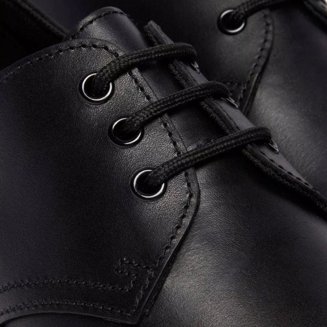 Dr. Martens Brookline Lo Black Lusso