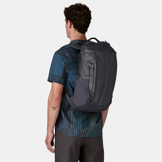 Zaino Patagonia Black Hole Pack 25L Smolder Blue con Forge Gray