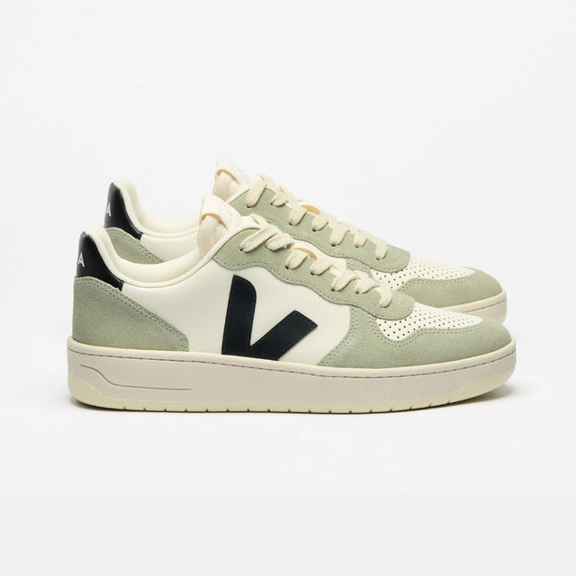 Veja Women's V-10 Leather Pure Black Clay