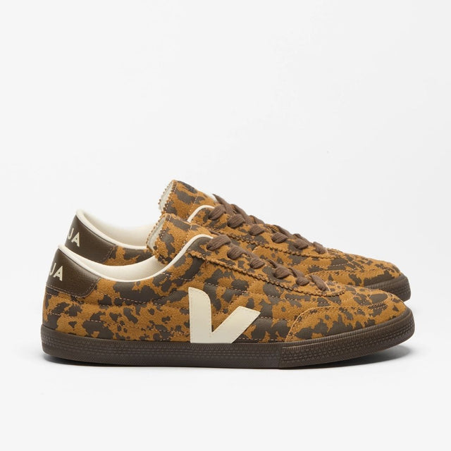 Veja Panenka Suede Camel Wild Country