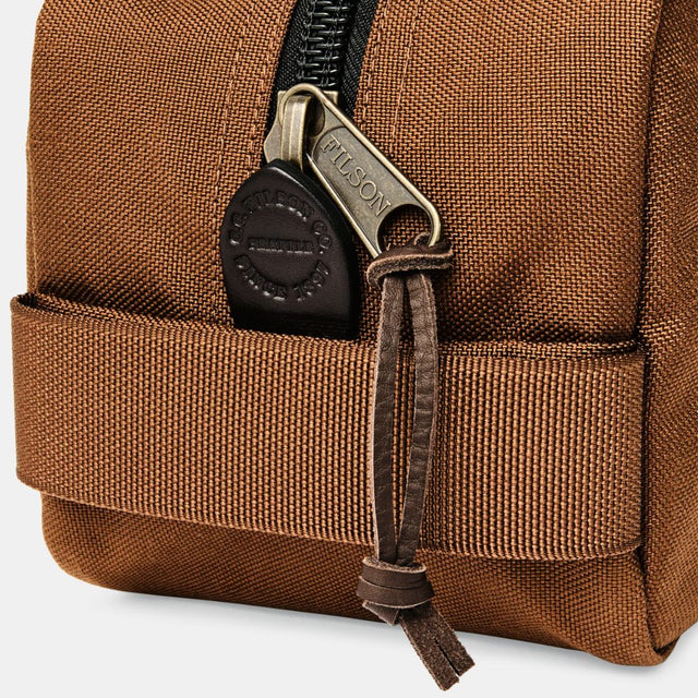 Filson Dryden Travel Pack Whiskey