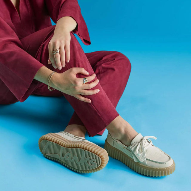 Clarks Torhill Boat Women's Nubuck Cream