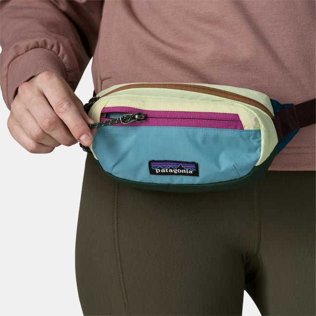 Patagonia Terravia Mini Hip Pack Patchwork: Snowmelt Blue