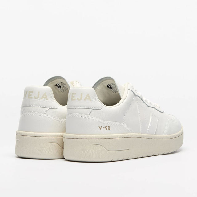 Veja V-90 O.t. Leather Extra White