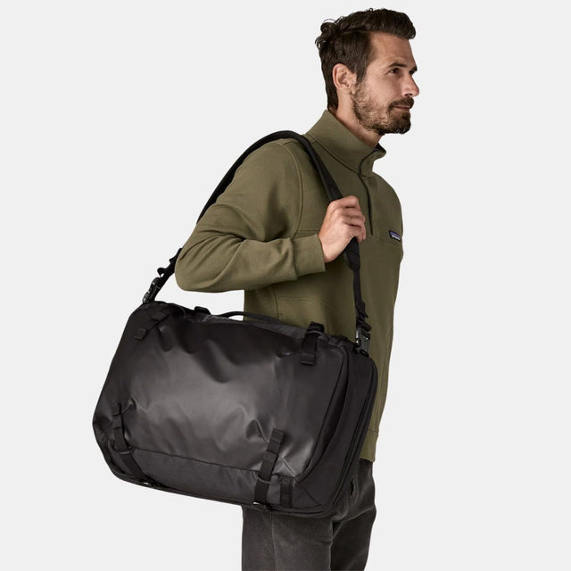Patagonia Black Hole MLC 45L Black w/Black